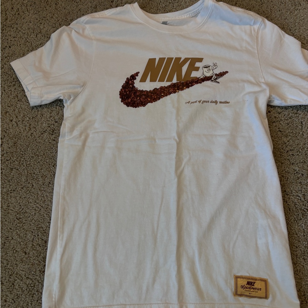 Nike White and Brown Graphic Men's Tee